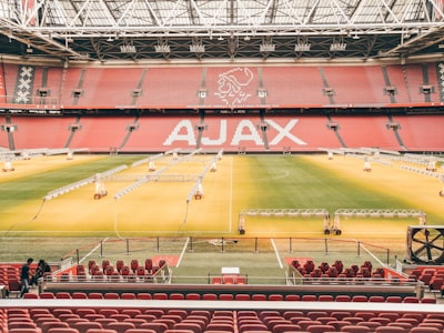 نتائج مباريات برشلونة في دوري أبطال أوروبا 2025